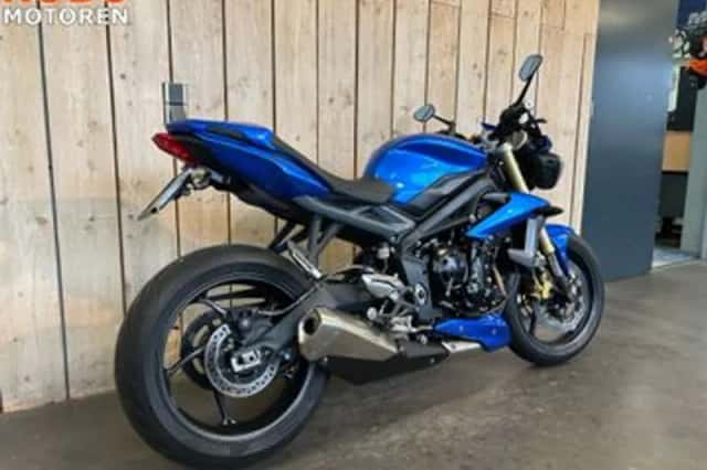 Triumph Street Triple (2013) thumbnail 4