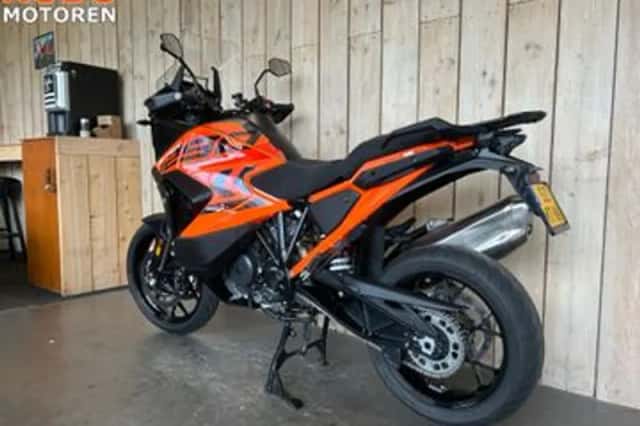 KTM 1290 Super Adventure S (2024) thumbnail 6