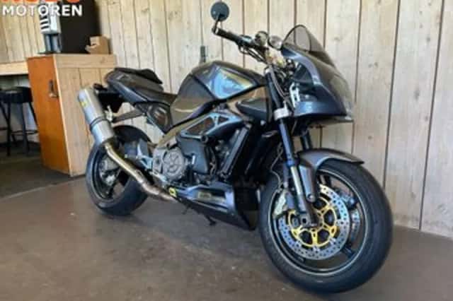 Aprilia Tuono (2003) thumbnail 2