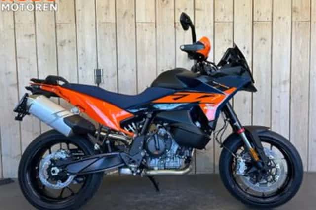 KTM 890 SMT (2026) thumbnail 1