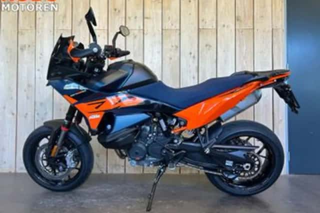KTM 890 SMT (2026) thumbnail 4