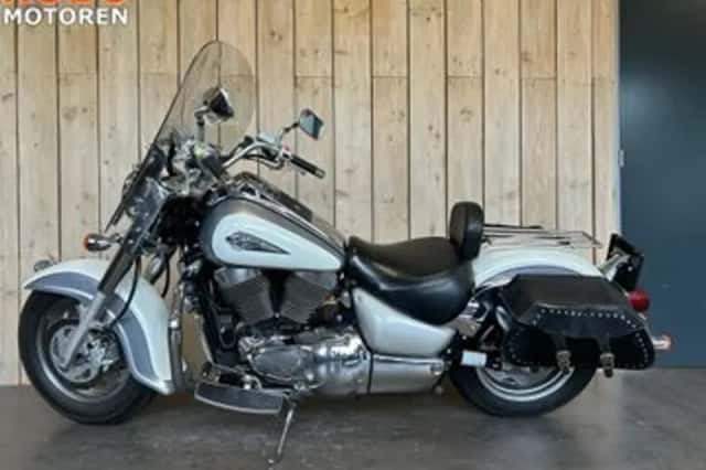 Suzuki VL1500 (2004) thumbnail 3