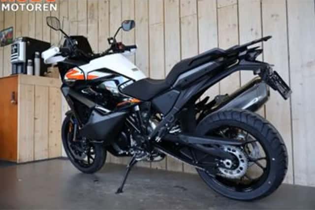 KTM 1390 Superadventure S (2026) thumbnail 6