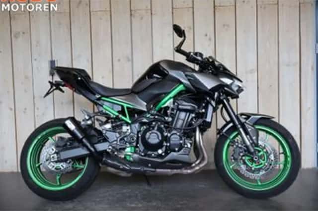 Kawasaki Z900 (2024) thumbnail 1