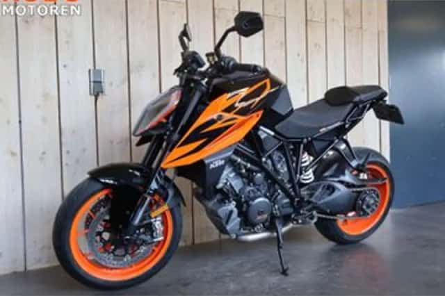 KTM 1290 SuperDuke R (2019) thumbnail 5