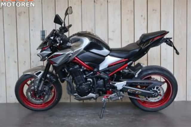 Kawasaki Z900 (2023) thumbnail 3