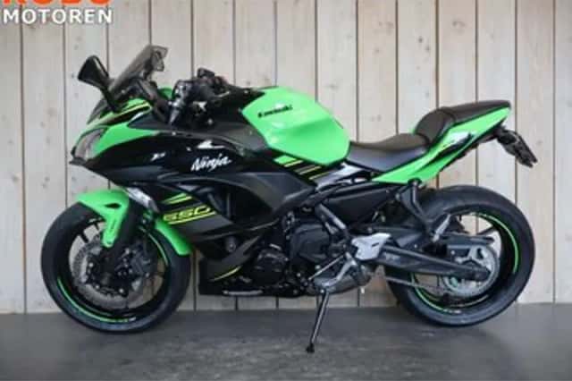 Kawasaki Ninja 650 (2018) thumbnail 3