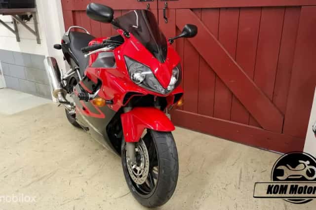 Honda CBR600F (2007) thumbnail 2