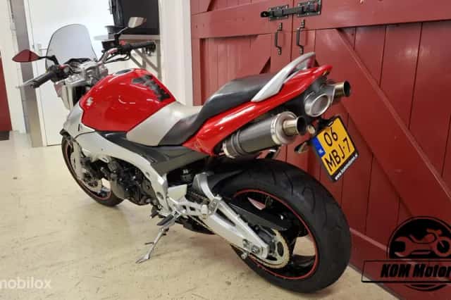Suzuki GSR600 (2007) thumbnail 5