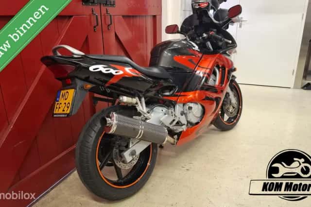 Honda CBR600F (1998) thumbnail 4