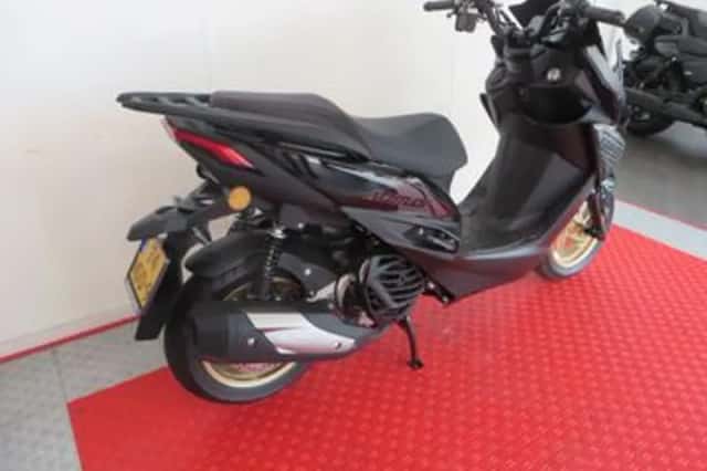 Vespa GTS (2026) thumbnail 3