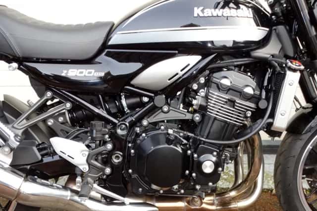 Kawasaki Z900RS (2022) thumbnail 1