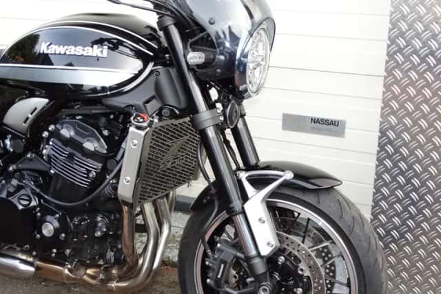 Kawasaki Z900RS (2022) thumbnail 3