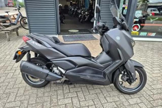 Yamaha X-MAX 300 (2023) thumbnail 1