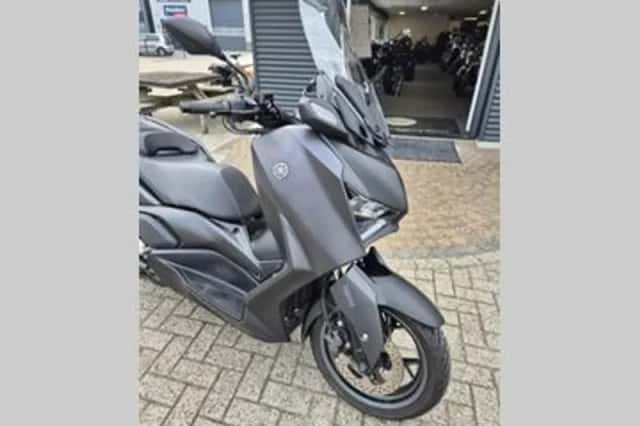 Yamaha X-MAX 300 (2023) thumbnail 2