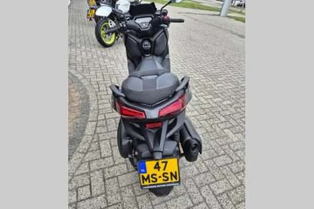 Yamaha X-MAX 300 (2023) thumbnail 5