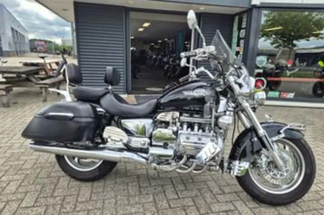 Honda F6 C GL 1500 Valkerie Tourer (2002) thumbnail 1