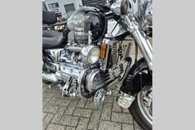 Honda F6 C GL 1500 Valkerie Tourer (2002) thumbnail 3