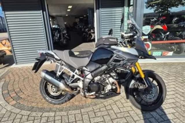 Suzuki V-Strom (2016) thumbnail 1