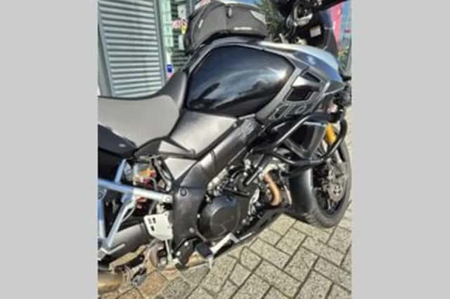 Suzuki V-Strom (2016) thumbnail 3