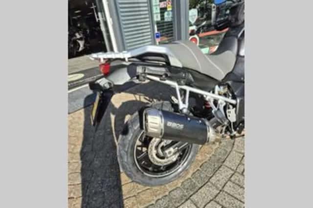 Suzuki V-Strom (2016) thumbnail 4