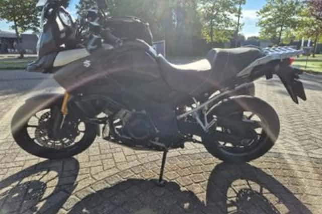 Suzuki V-Strom (2016) thumbnail 6