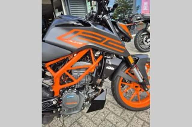 KTM 125 Duke (2021) thumbnail 3