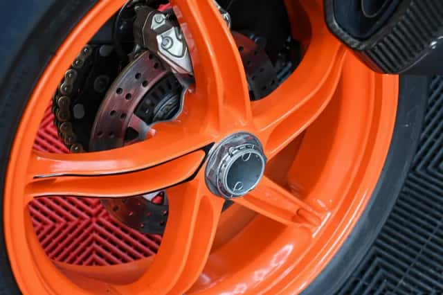 KTM 1290 SuperDuke R (2022) thumbnail 6