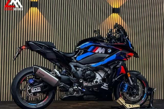 BMW M 1000 XR (2026) thumbnail 3