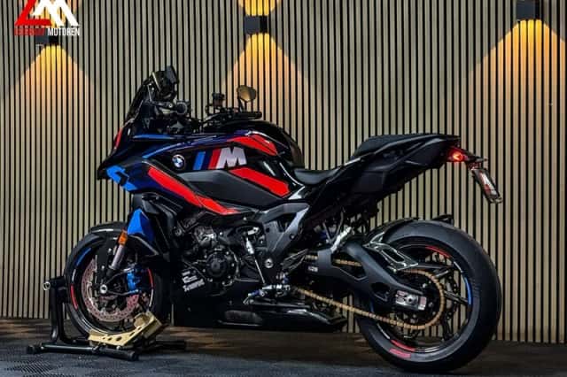 BMW M 1000 XR (2026) thumbnail 4