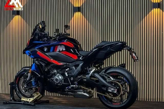 BMW M 1000 XR (2024) thumbnail 4