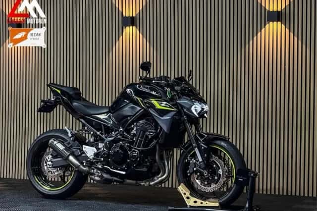 Kawasaki Z900 (2024) thumbnail 1