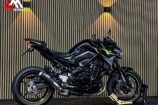 Kawasaki Z900 (2024) thumbnail 3