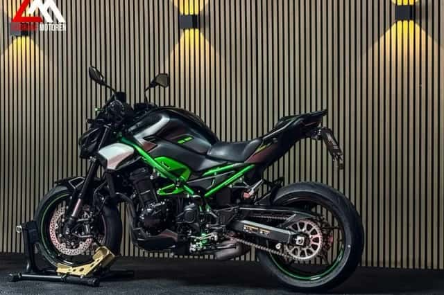 Kawasaki Z900 (0) thumbnail 4
