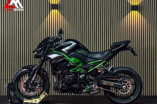 Kawasaki Z900 (0) thumbnail 6
