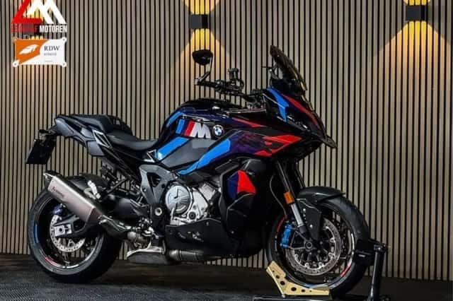 BMW M 1000 XR (0) thumbnail 1
