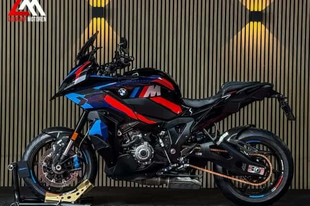 BMW M 1000 XR (0) thumbnail 5