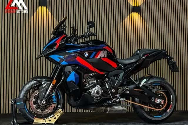 BMW M 1000 XR (0) thumbnail 6