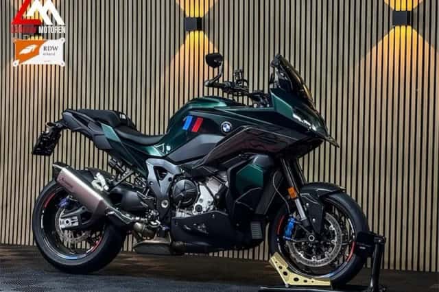 BMW M 1000 XR (0) thumbnail 1