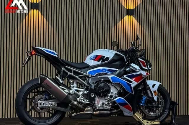 BMW M 1000 R (2029) thumbnail 3
