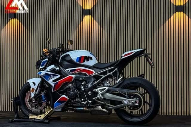 BMW M 1000 R (2029) thumbnail 4
