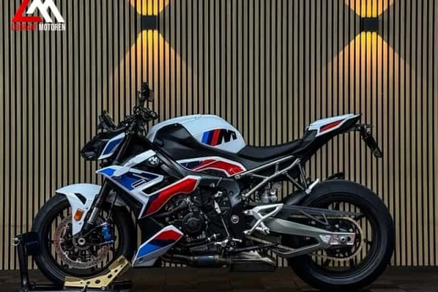 BMW M 1000 R (2029) thumbnail 5