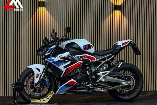 BMW M 1000 R (2029) thumbnail 6