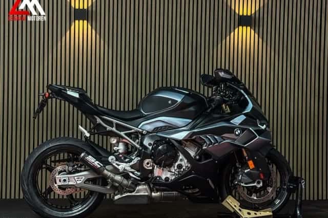BMW S 1000 RR (2025) thumbnail 2