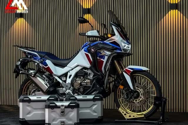 Honda CRF1100L Africa Twin Adventure Sports (2022) thumbnail 2