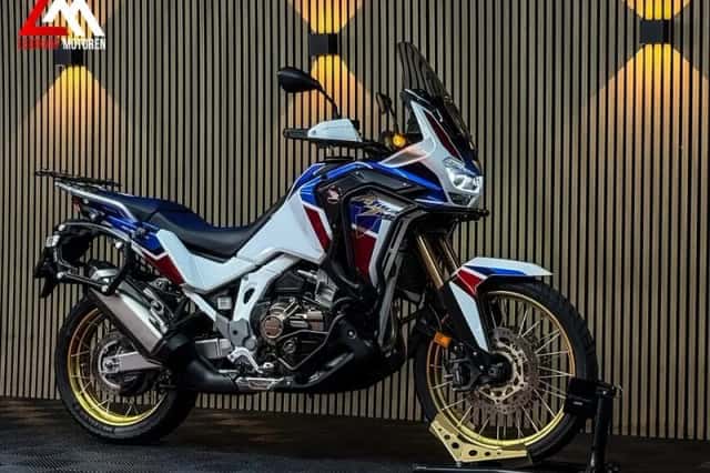 Honda CRF1100L Africa Twin Adventure Sports (2022) thumbnail 3