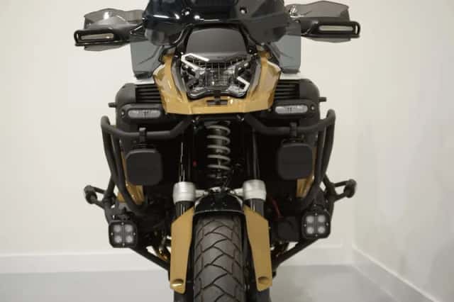 BMW R 1300 GS Adventure (2025) thumbnail 2