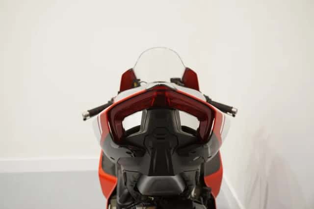Ducati V4 SP2 916 30 Anniversario (2026) thumbnail 5