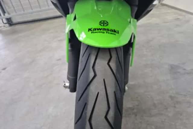 Kawasaki Ninja 400 (2023) thumbnail 6