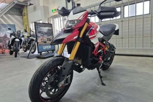 Ducati Hypermotard 939 SP (2017) thumbnail 3